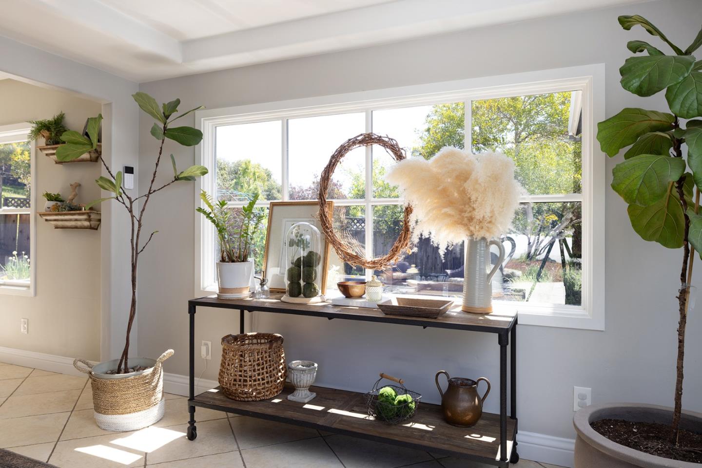 Detail Gallery Image 8 of 42 For 929 W Carmel Valley Rd, Carmel Valley,  CA 93924 - 4 Beds | 2/1 Baths