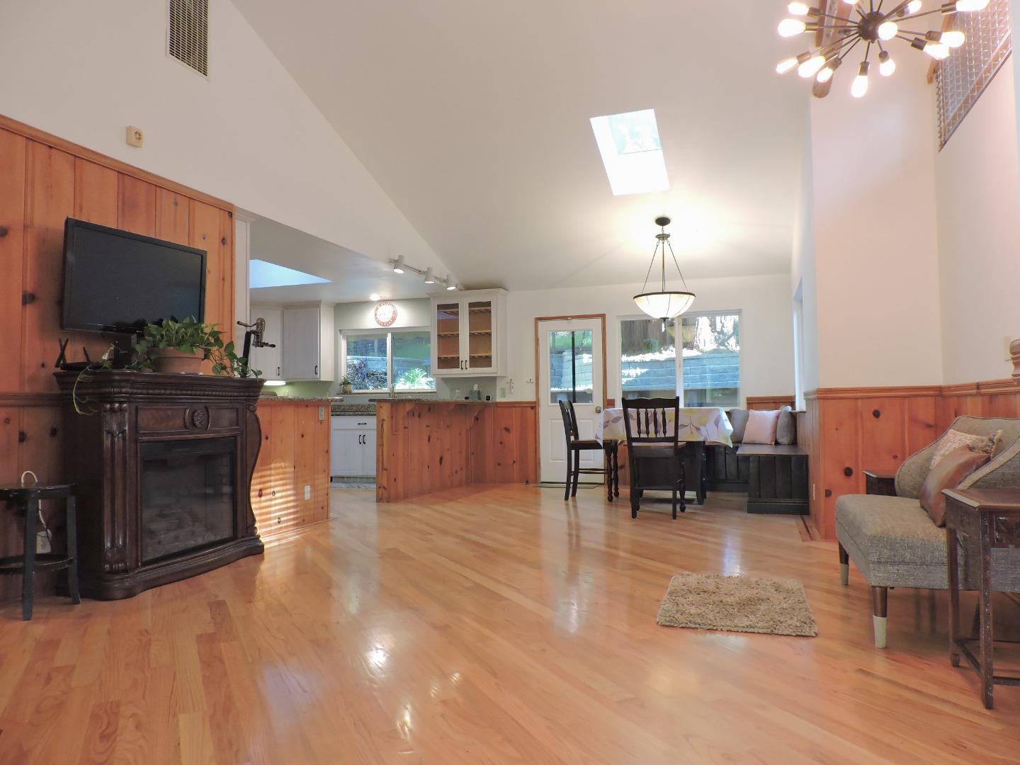Detail Gallery Image 7 of 48 For 450 Bernstein Dr, Boulder Creek,  CA 95006 - 3 Beds | 3 Baths