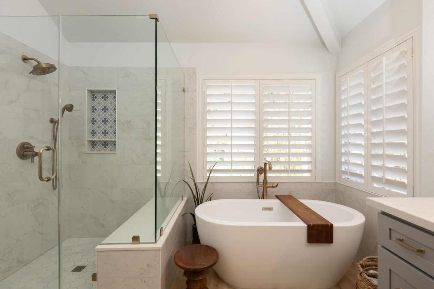 Detail Gallery Image 16 of 41 For 92 Hillview Dr, Danville,  CA 94506 - 5 Beds | 3 Baths