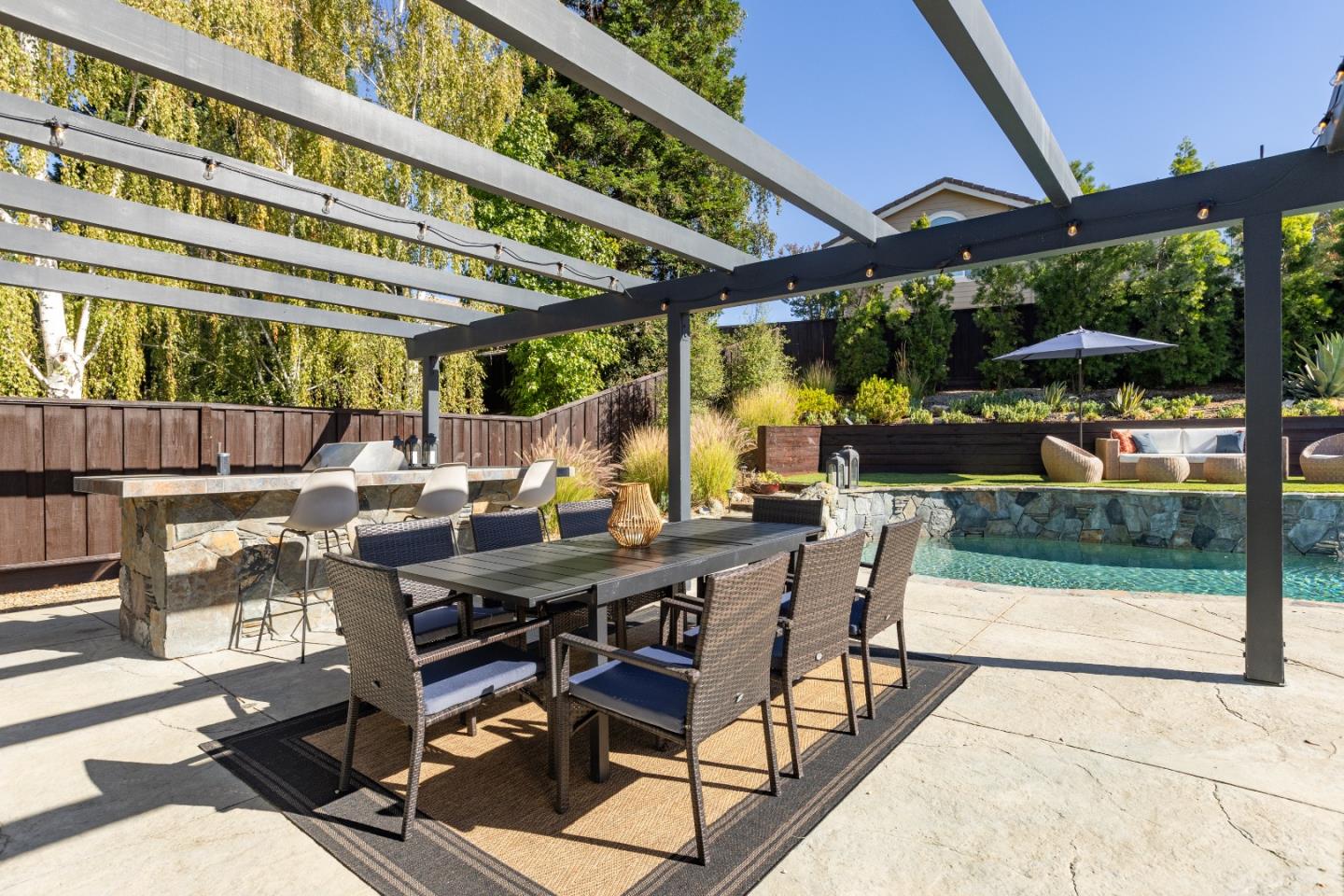 Detail Gallery Image 28 of 41 For 92 Hillview Dr, Danville,  CA 94506 - 5 Beds | 3 Baths