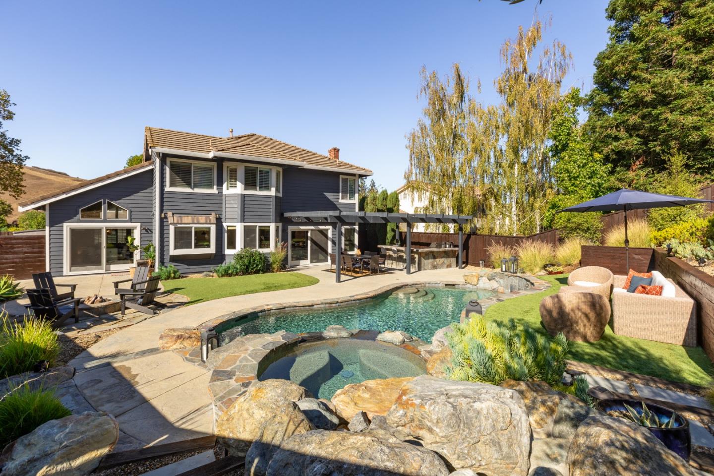 Detail Gallery Image 34 of 41 For 92 Hillview Dr, Danville,  CA 94506 - 5 Beds | 3 Baths