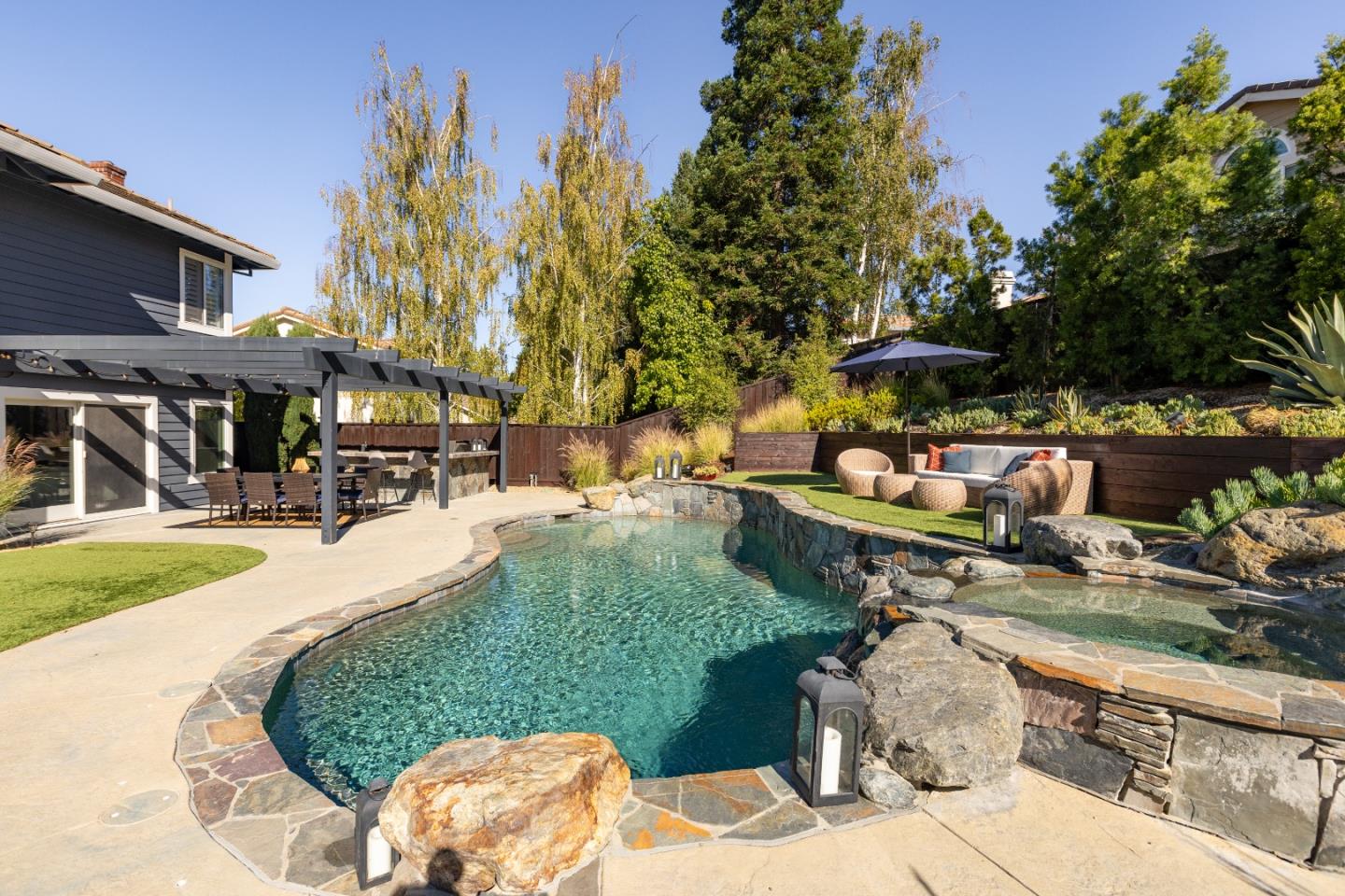 Detail Gallery Image 35 of 41 For 92 Hillview Dr, Danville,  CA 94506 - 5 Beds | 3 Baths