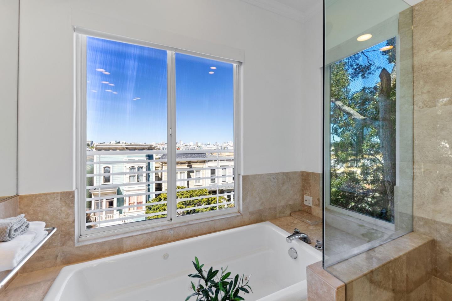 Detail Gallery Image 69 of 95 For 3941 19th St, San Francisco,  CA 94114 - 3 Beds | 2/1 Baths