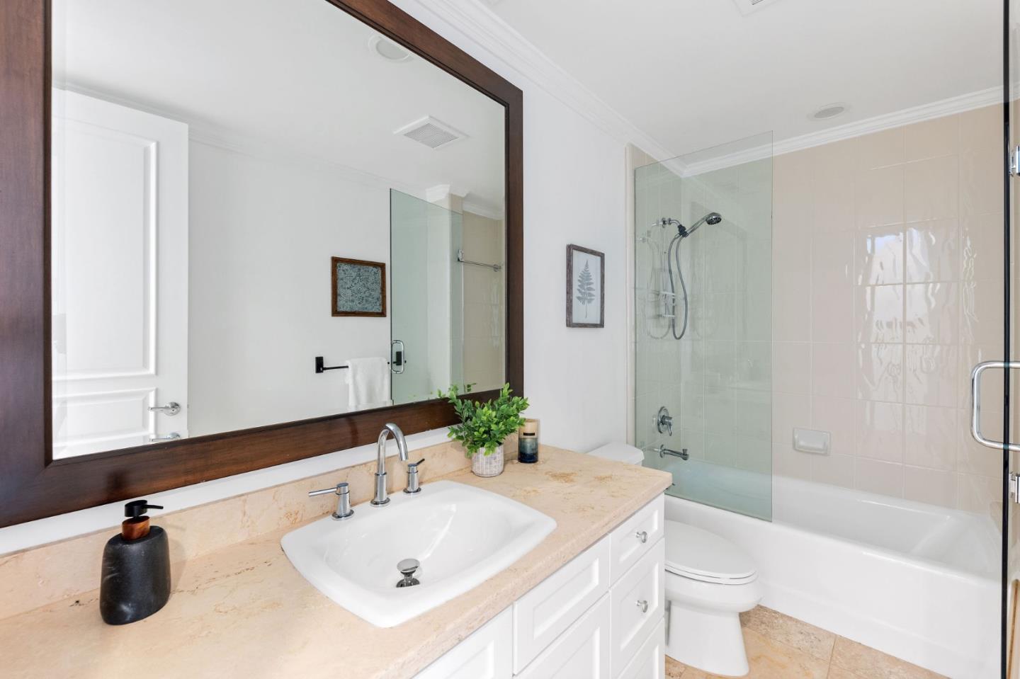Detail Gallery Image 78 of 95 For 3941 19th St, San Francisco,  CA 94114 - 3 Beds | 2/1 Baths