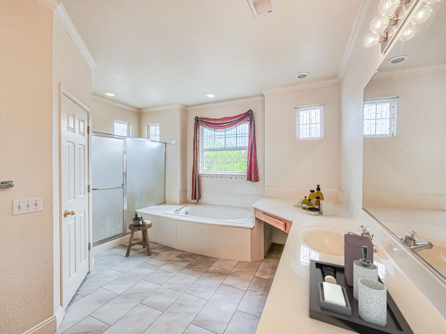 Detail Gallery Image 27 of 42 For 2613 Ashbrook Dr, Modesto,  CA 95355 - 5 Beds | 3 Baths