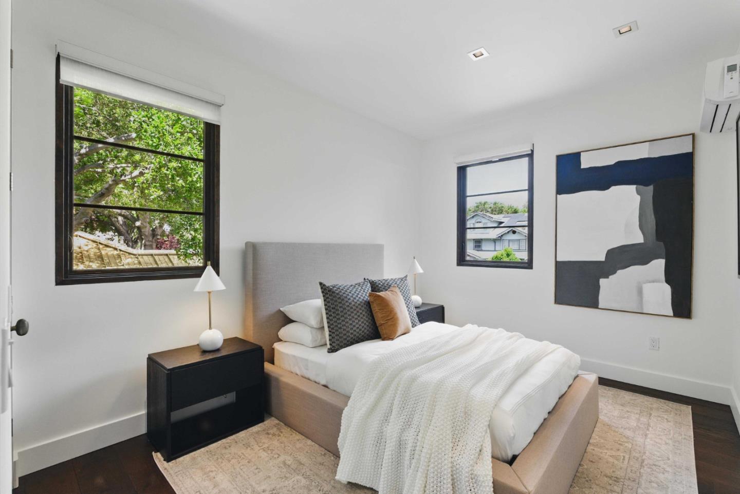 Detail Gallery Image 32 of 43 For 642 Middlefield Rd, Palo Alto,  CA 94301 - 4 Beds | 3 Baths