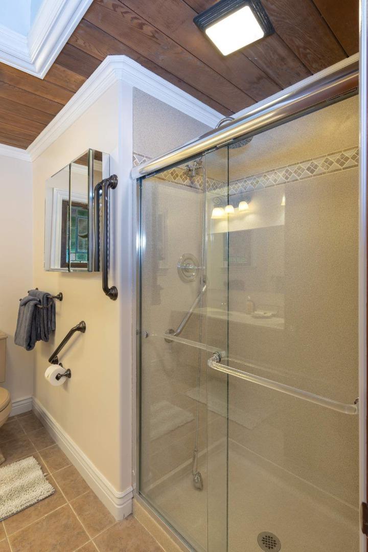 Detail Gallery Image 19 of 45 For 7954-7958 Lovers Ln, Hollister,  CA 95023 - 5 Beds | 4 Baths