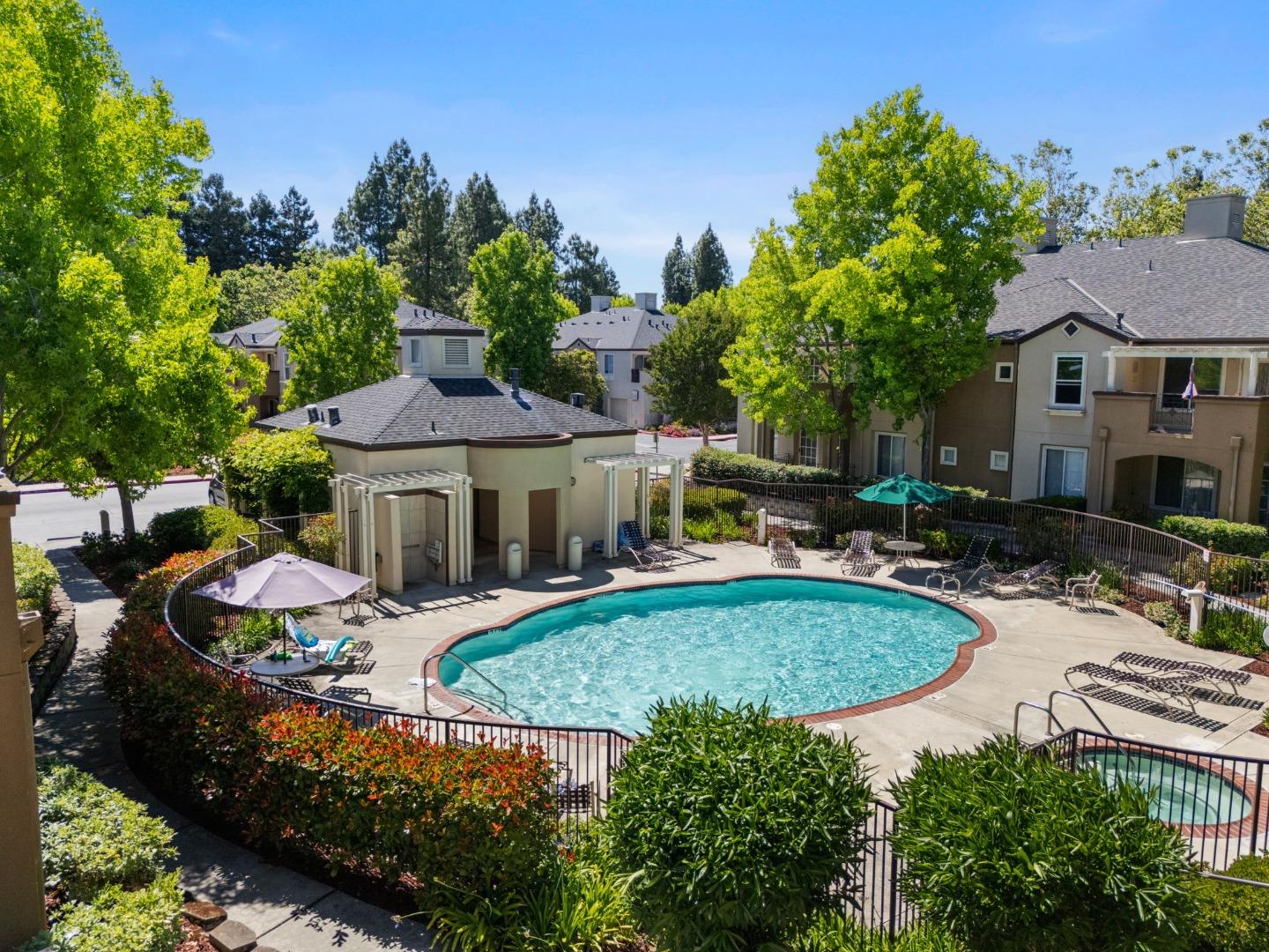 Detail Gallery Image 31 of 34 For 653 Encore, San Jose,  CA 95134 - 2 Beds | 2 Baths