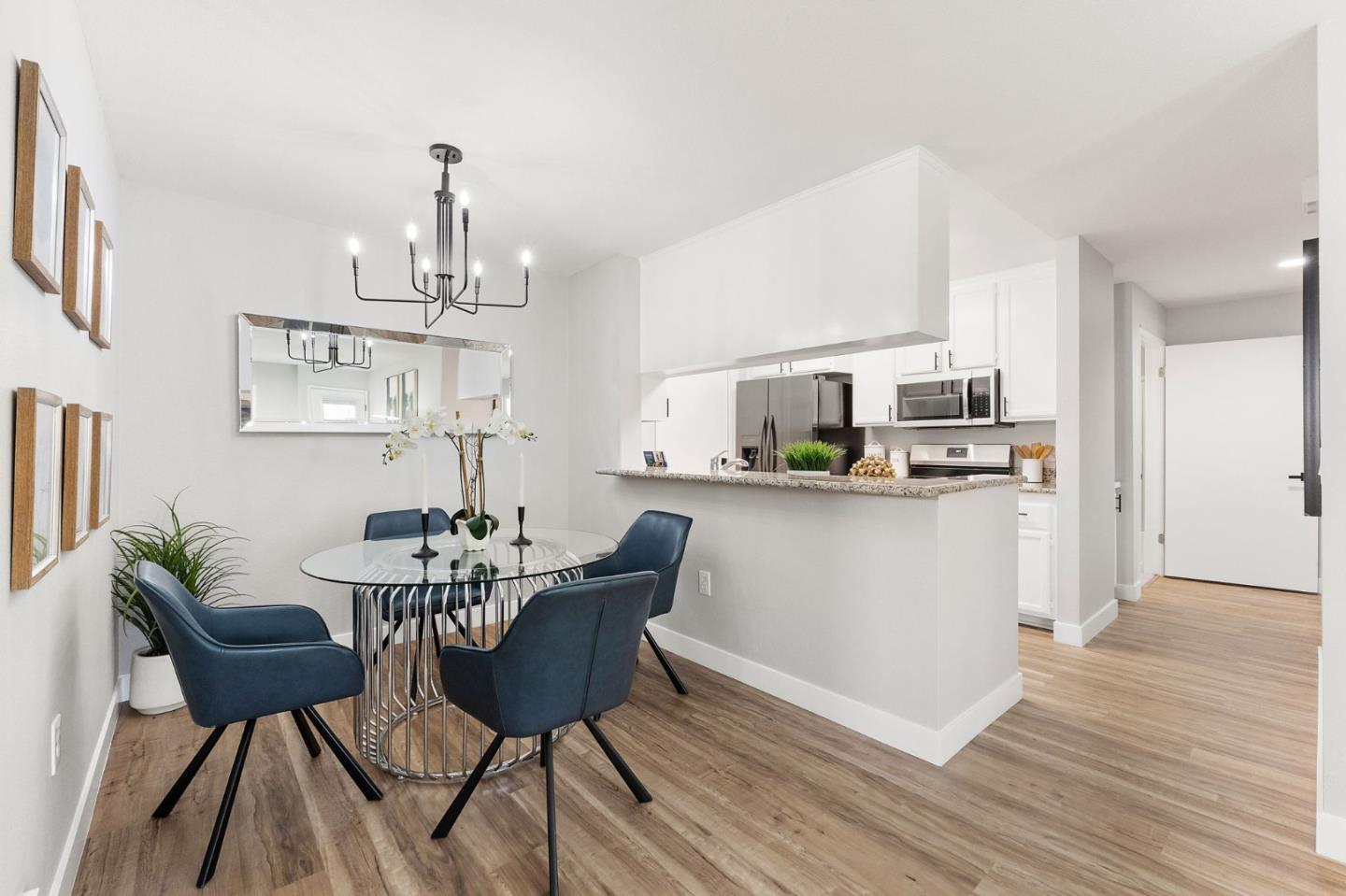 Detail Gallery Image 9 of 34 For 653 Encore, San Jose,  CA 95134 - 2 Beds | 2 Baths