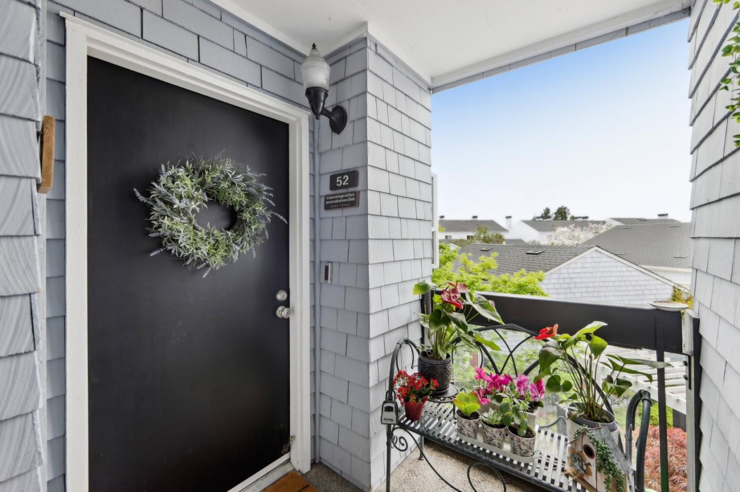 Detail Gallery Image 2 of 61 For 52 Cape Hatteras Ct, Redwood City,  CA 94065 - 1 Beds | 1 Baths
