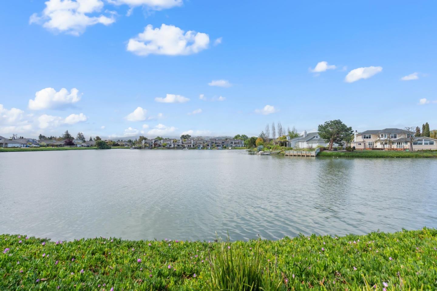Detail Gallery Image 2 of 25 For 62 Eddystone Ct, Redwood City,  CA 94065 - 3 Beds | 2 Baths