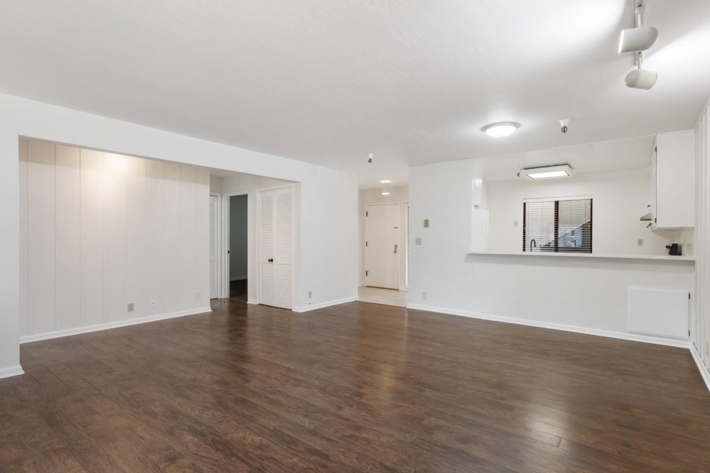 Detail Gallery Image 5 of 21 For 439 Alberto Way #A110,  Los Gatos,  CA 95032 - 2 Beds | 2 Baths