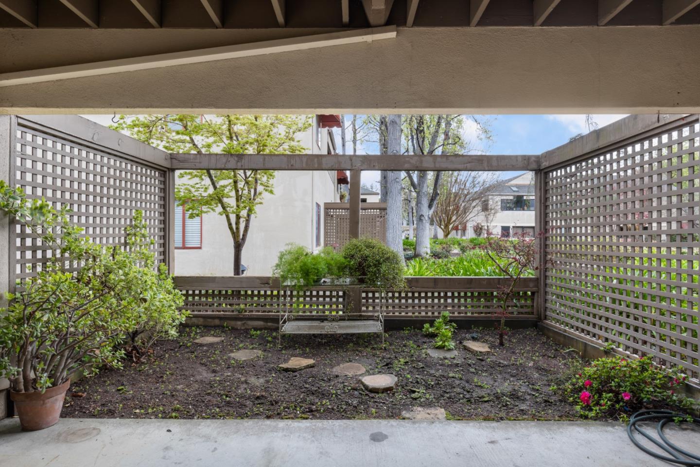 Detail Gallery Image 6 of 21 For 439 Alberto Way #A110,  Los Gatos,  CA 95032 - 2 Beds | 2 Baths