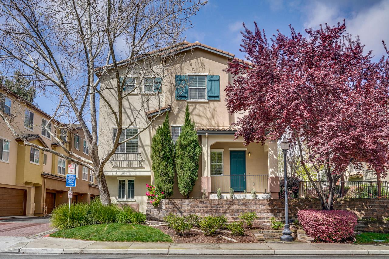 Detail Gallery Image 25 of 44 For 1009 Jena Ter, Sunnyvale,  CA 94089 - 4 Beds | 3/1 Baths