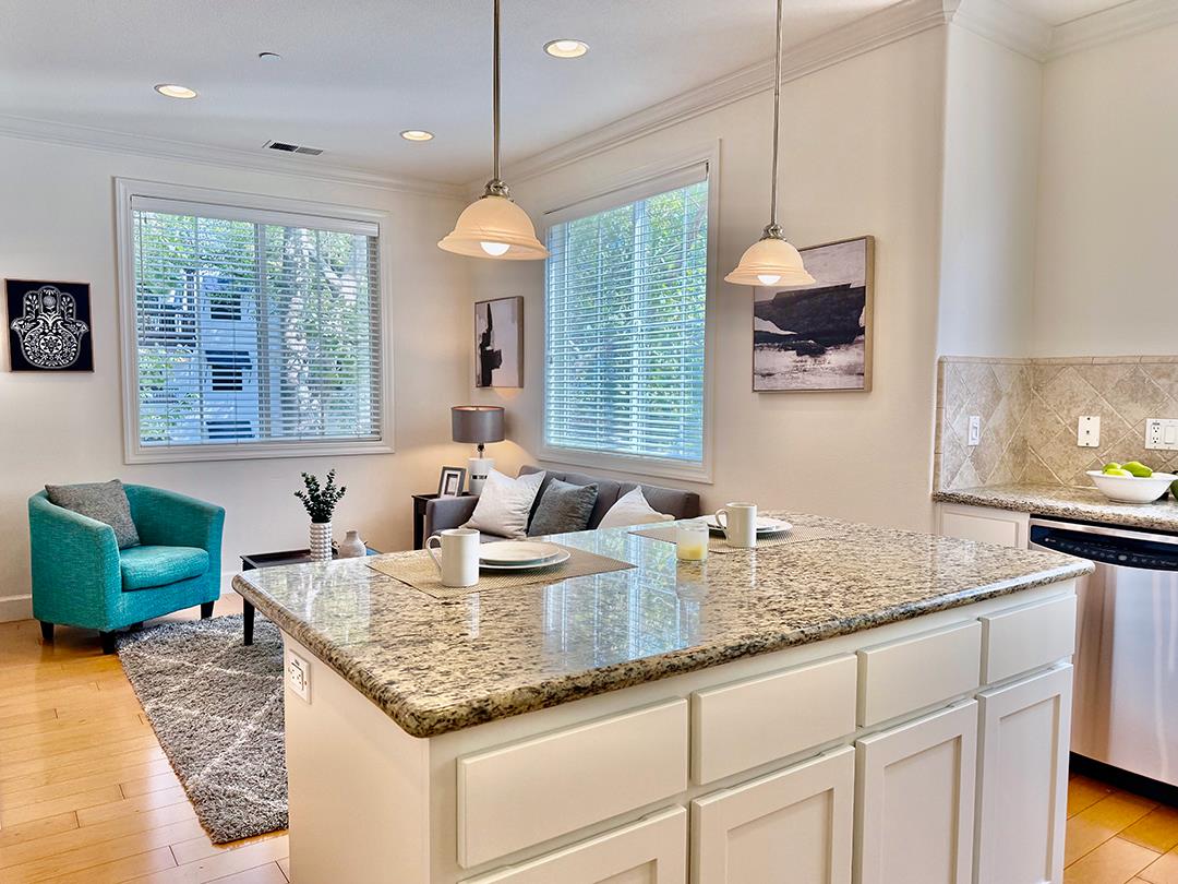 Detail Gallery Image 3 of 44 For 1009 Jena Ter, Sunnyvale,  CA 94089 - 4 Beds | 3/1 Baths