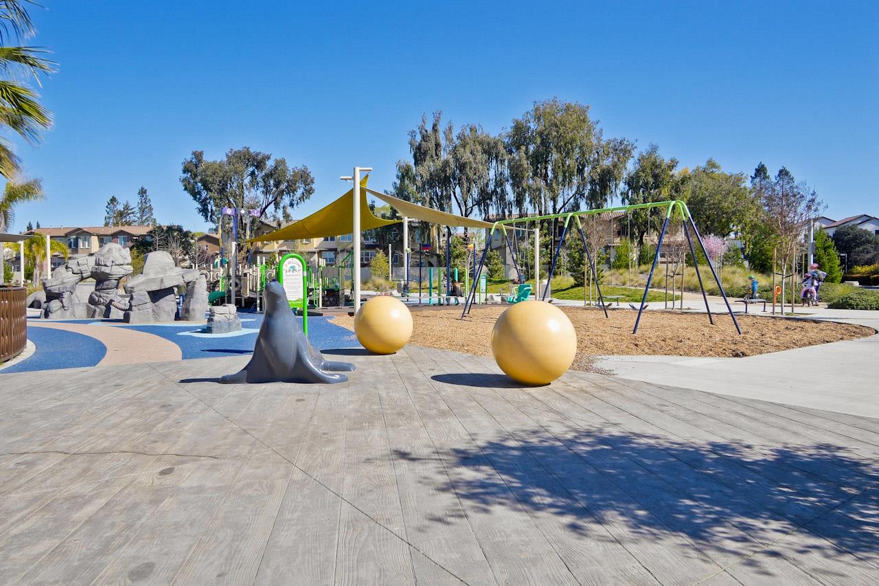 Detail Gallery Image 34 of 44 For 1009 Jena Ter, Sunnyvale,  CA 94089 - 4 Beds | 3/1 Baths