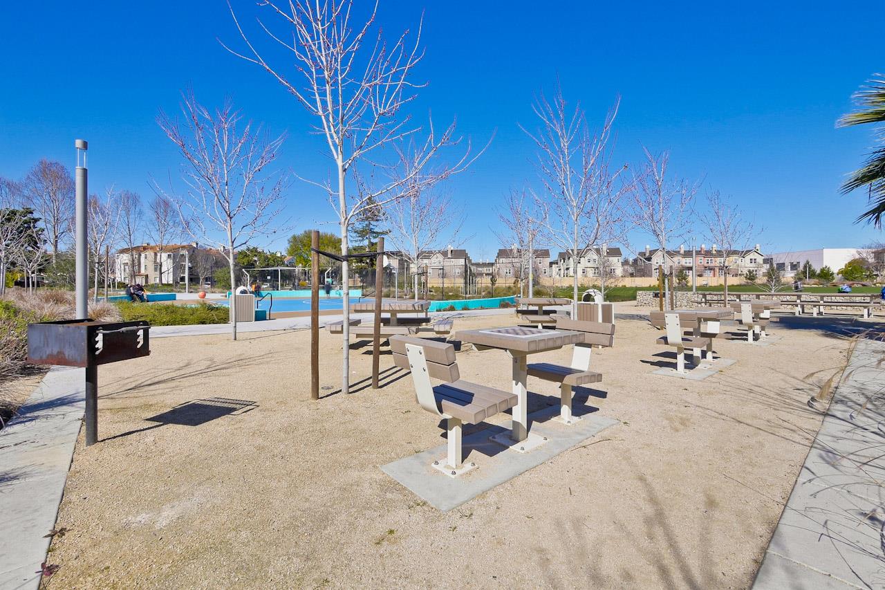 Detail Gallery Image 35 of 44 For 1009 Jena Ter, Sunnyvale,  CA 94089 - 4 Beds | 3/1 Baths