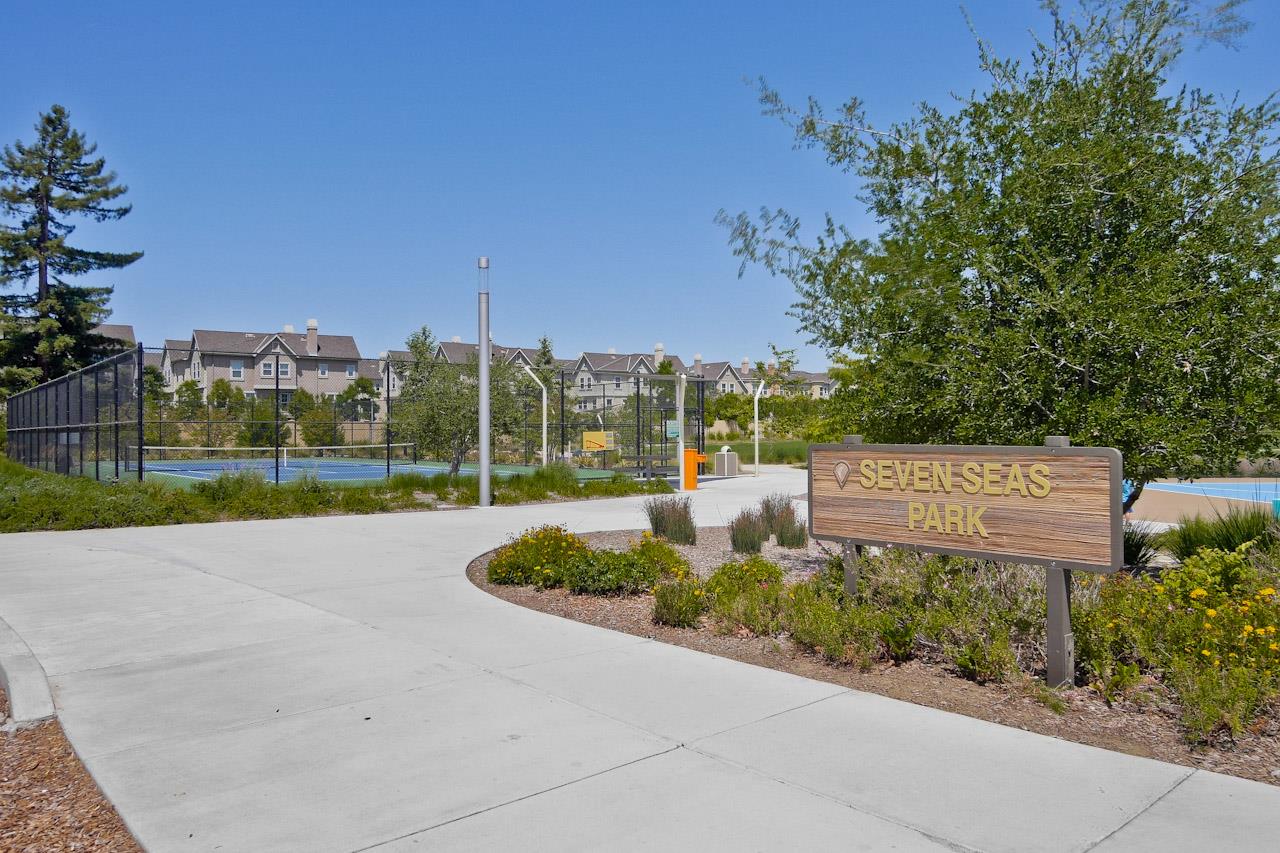 Detail Gallery Image 39 of 44 For 1009 Jena Ter, Sunnyvale,  CA 94089 - 4 Beds | 3/1 Baths