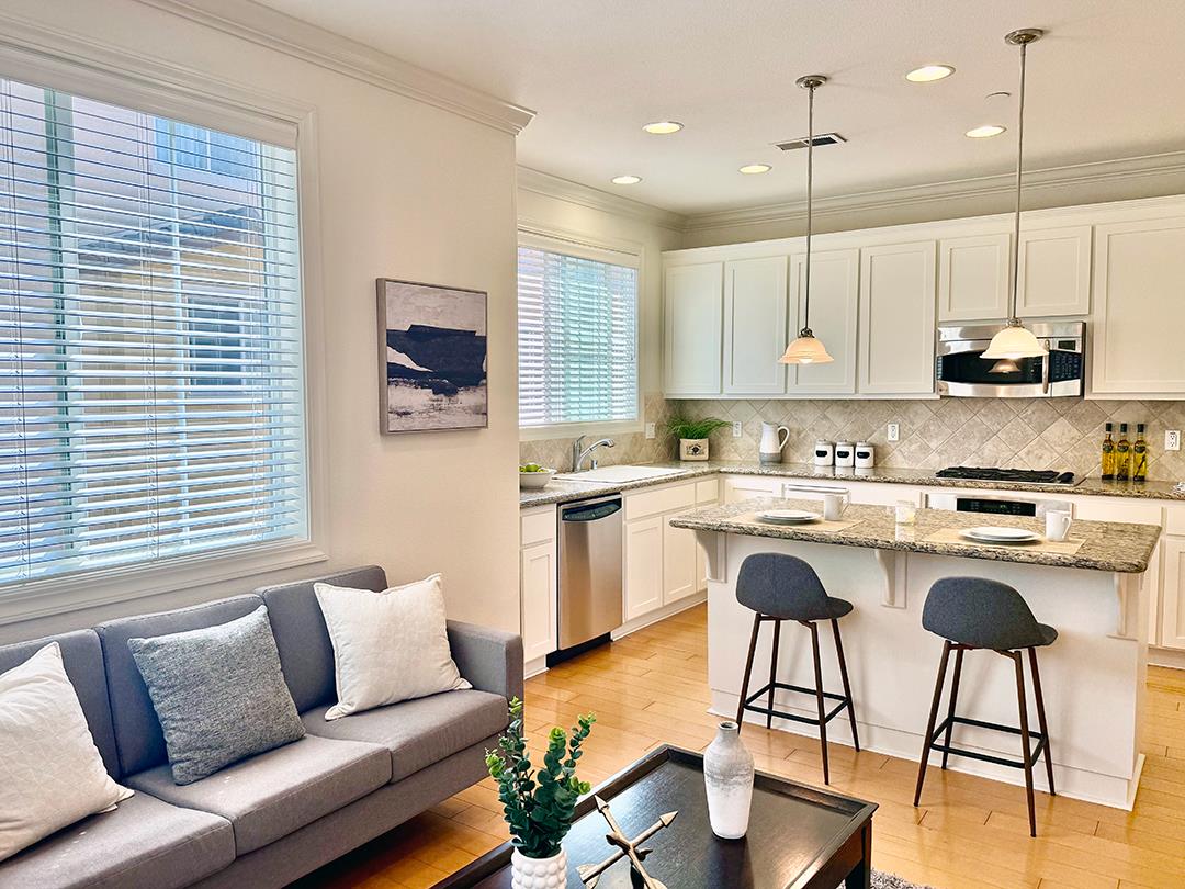 Detail Gallery Image 6 of 44 For 1009 Jena Ter, Sunnyvale,  CA 94089 - 4 Beds | 3/1 Baths