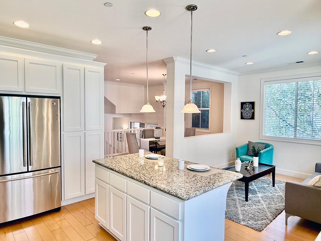 Detail Gallery Image 9 of 44 For 1009 Jena Ter, Sunnyvale,  CA 94089 - 4 Beds | 3/1 Baths