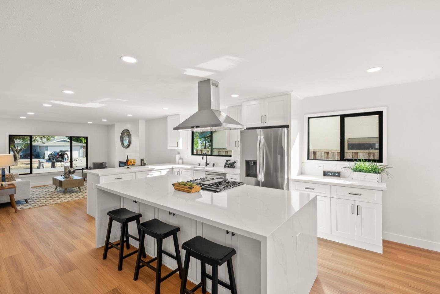 Detail Gallery Image 7 of 45 For 3641 Cropley Ave, San Jose,  CA 95132 - 4 Beds | 2 Baths