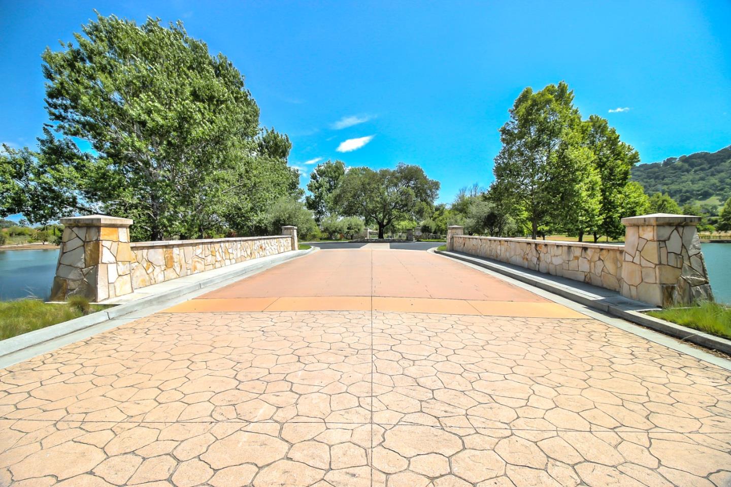 Detail Gallery Image 18 of 22 For 1265 Lions Peak Ln, San Martin,  CA 95046 - – Beds | – Baths