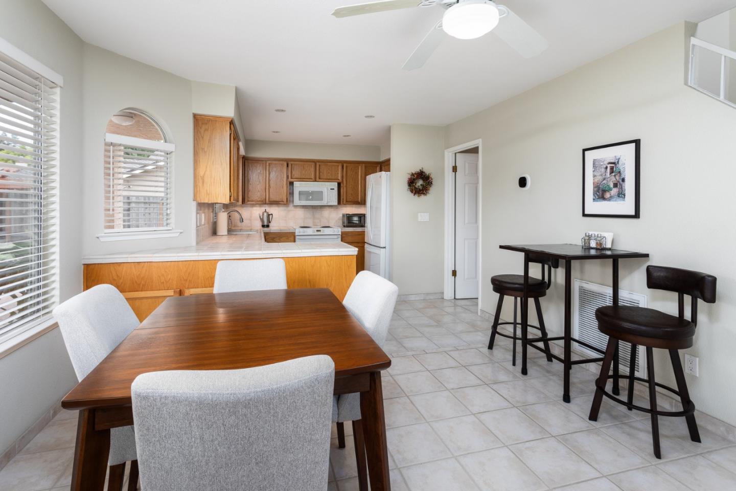 Detail Gallery Image 16 of 37 For 847 Amber Ave, Clovis,  CA 93611 - 3 Beds | 2/1 Baths