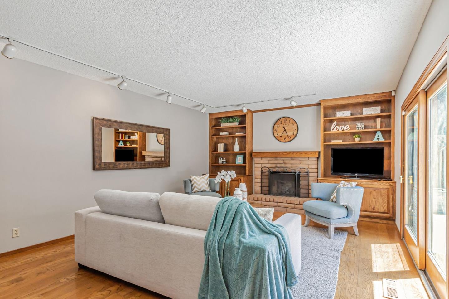 Detail Gallery Image 7 of 37 For 605 Encino Dr, Morgan Hill,  CA 95037 - 5 Beds | 3 Baths