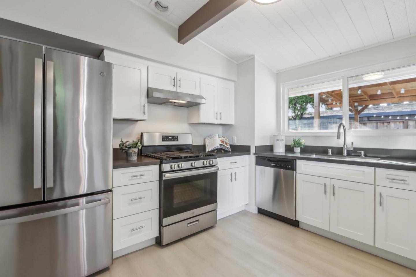 Detail Gallery Image 15 of 37 For 1408 Cliffwood Dr, San Jose,  CA 95122 - 3 Beds | 1 Baths
