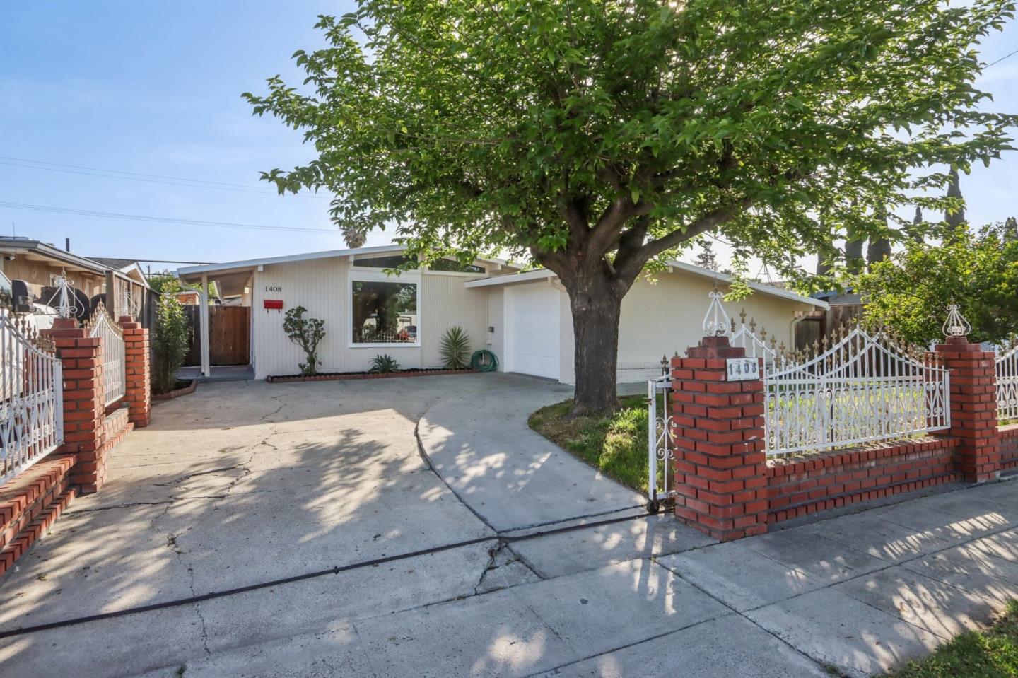 Detail Gallery Image 4 of 37 For 1408 Cliffwood Dr, San Jose,  CA 95122 - 3 Beds | 1 Baths
