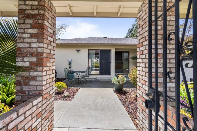 Detail Gallery Image 10 of 102 For 725 Ridgemark Dr, Hollister,  CA 95023 - 3 Beds | 2 Baths