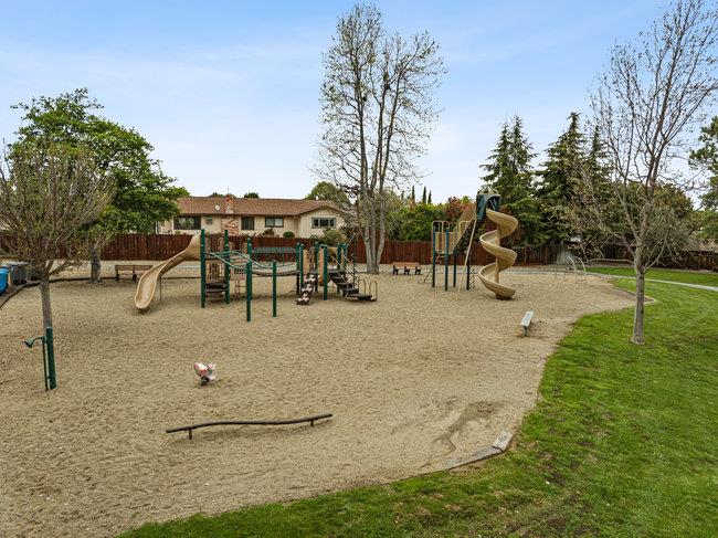 Detail Gallery Image 101 of 102 For 725 Ridgemark Dr, Hollister,  CA 95023 - 3 Beds | 2 Baths