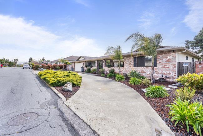 Detail Gallery Image 4 of 102 For 725 Ridgemark Dr, Hollister,  CA 95023 - 3 Beds | 2 Baths