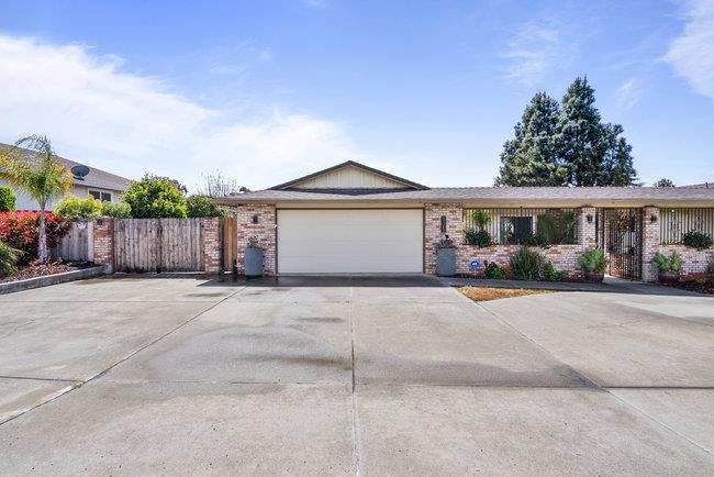 Detail Gallery Image 7 of 102 For 725 Ridgemark Dr, Hollister,  CA 95023 - 3 Beds | 2 Baths