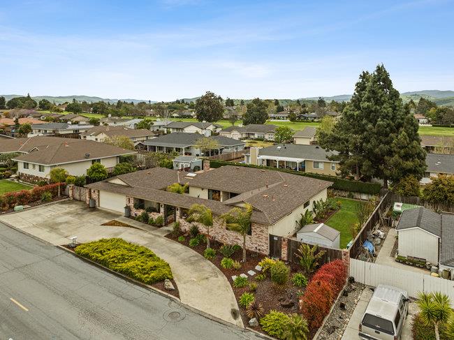 Detail Gallery Image 85 of 102 For 725 Ridgemark Dr, Hollister,  CA 95023 - 3 Beds | 2 Baths