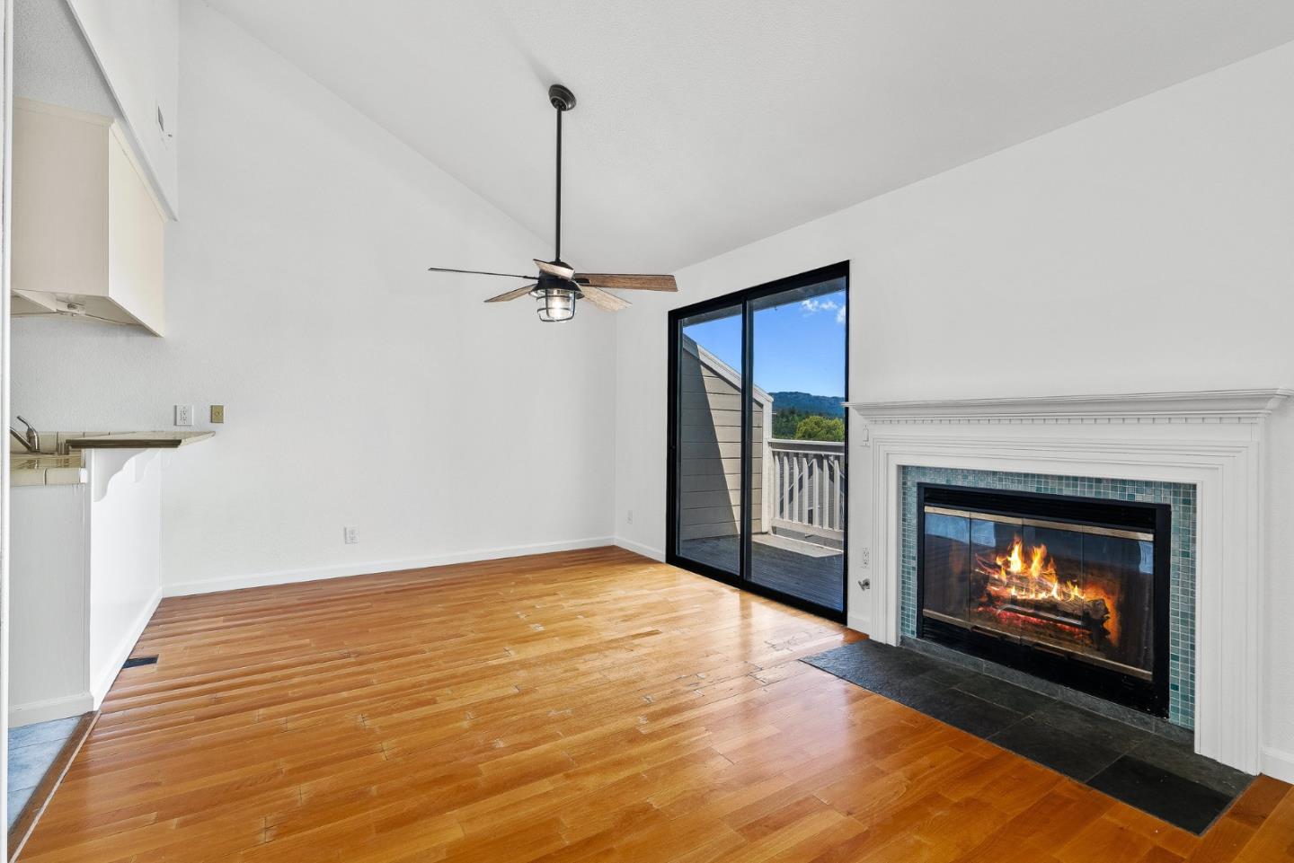 Detail Gallery Image 16 of 30 For 17 Carriage Ln, Scotts Valley,  CA 95066 - 3 Beds | 2 Baths