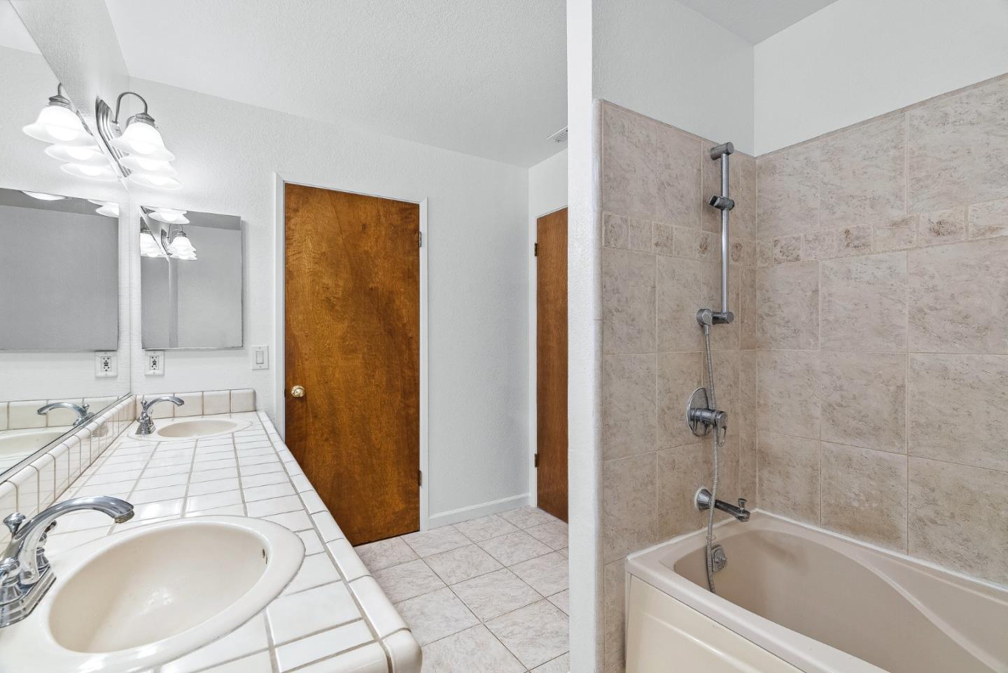 Detail Gallery Image 19 of 30 For 17 Carriage Ln, Scotts Valley,  CA 95066 - 3 Beds | 2 Baths