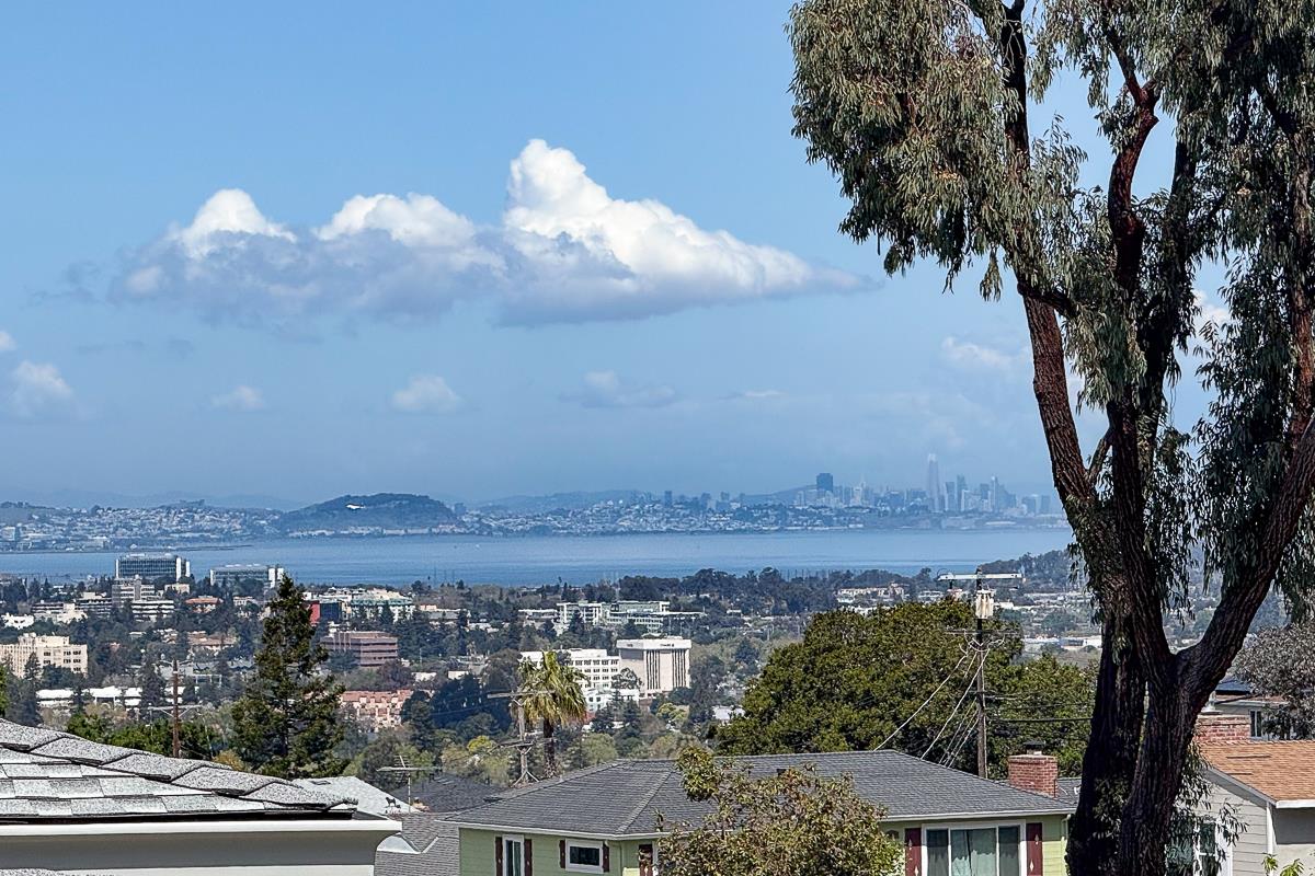 Detail Gallery Image 12 of 44 For 500 La Casa Ave, San Mateo,  CA 94403 - 3 Beds | 3 Baths