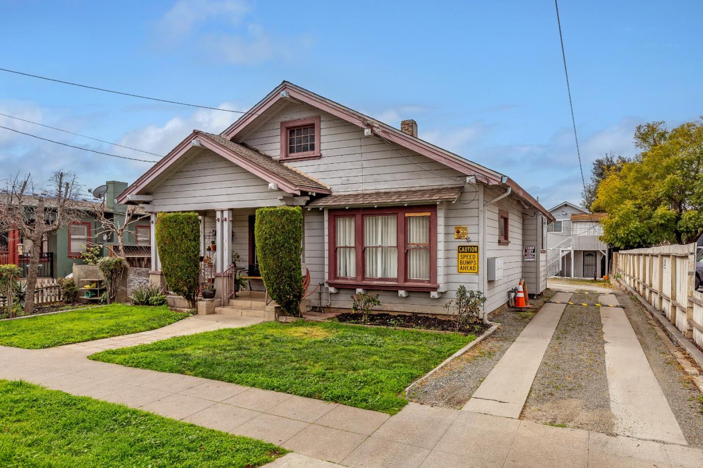 Detail Gallery Image 2 of 12 For 309 S Buena Vista Ave, San Jose,  CA 95126 - 2 Beds | 1 Baths