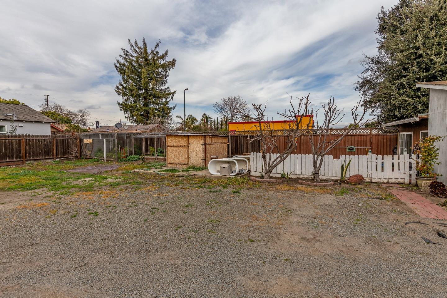Detail Gallery Image 9 of 12 For 309 S Buena Vista Ave, San Jose,  CA 95126 - 2 Beds | 1 Baths