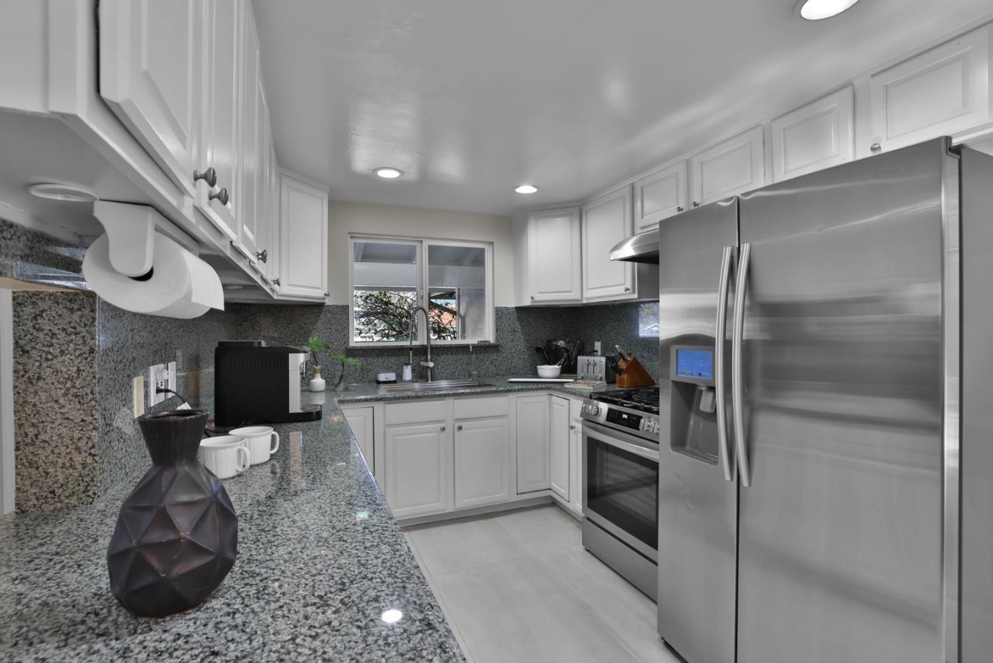 Detail Gallery Image 7 of 29 For 3516 Lisbon Dr, San Jose,  CA 95132 - 4 Beds | 2 Baths