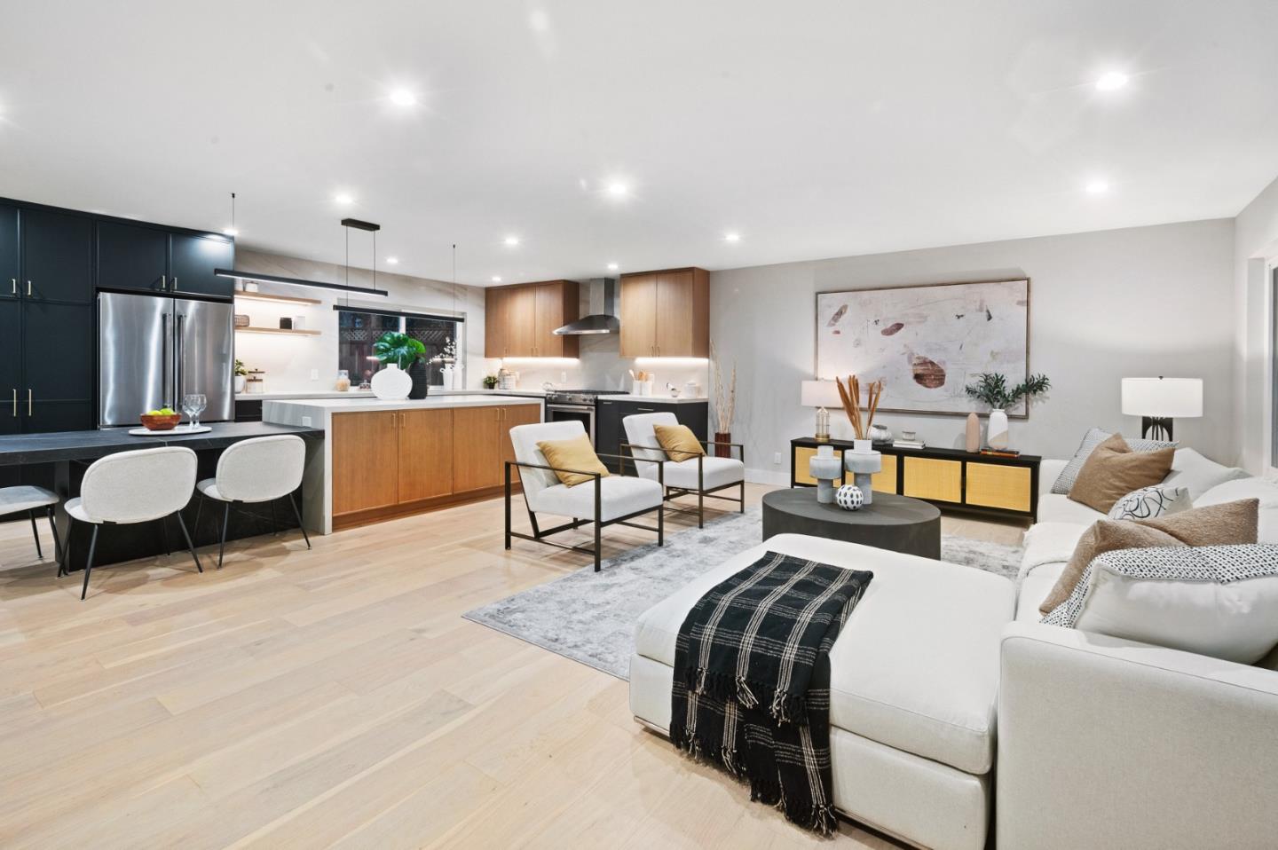 Detail Gallery Image 2 of 50 For 16964 Frank Ct, Los Gatos,  CA 95032 - 4 Beds | 2/1 Baths