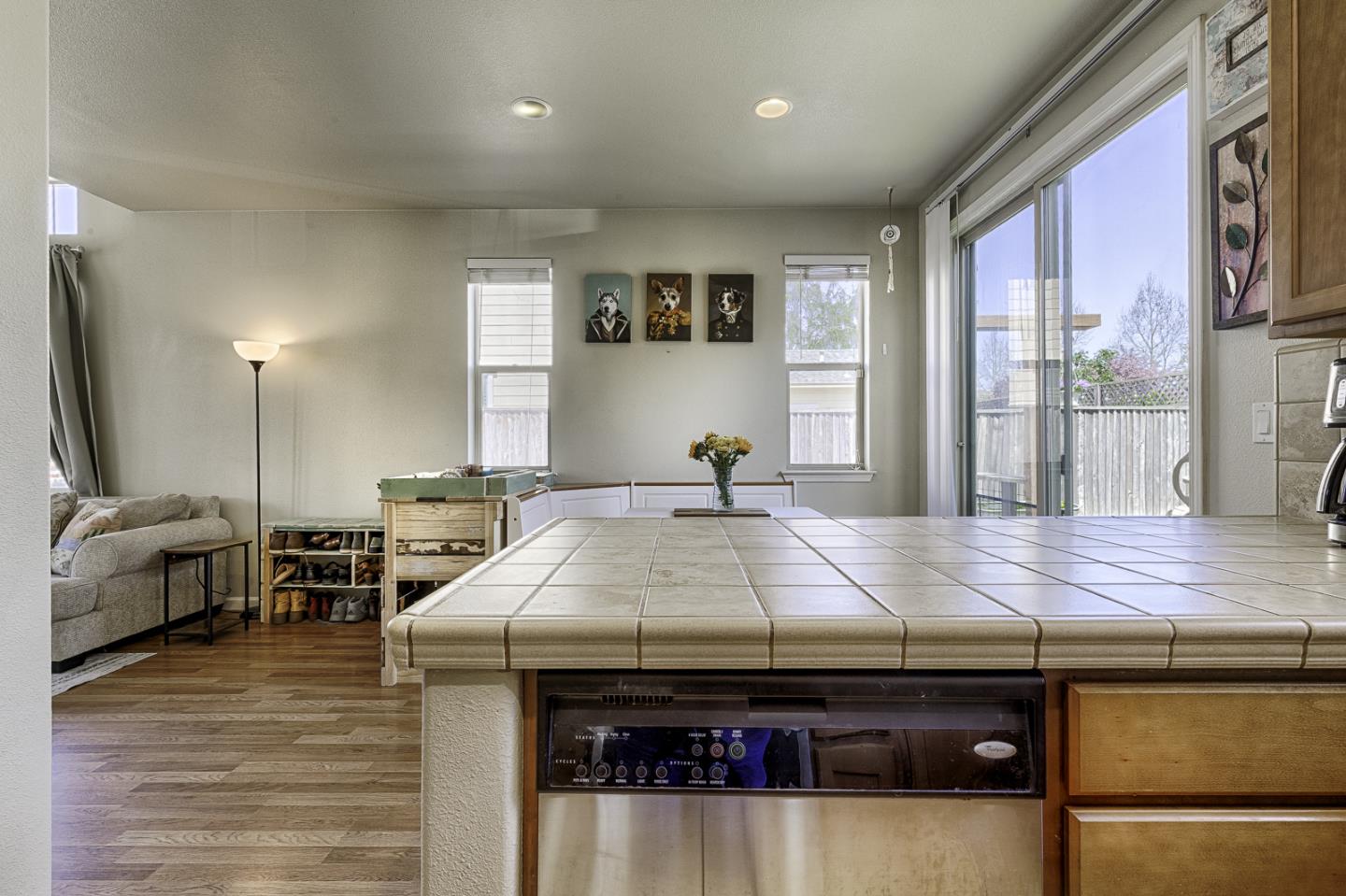 Detail Gallery Image 13 of 34 For 4015 Agassi Dr Dr, Santa Rosa,  CA 95407 - 3 Beds | 2/1 Baths