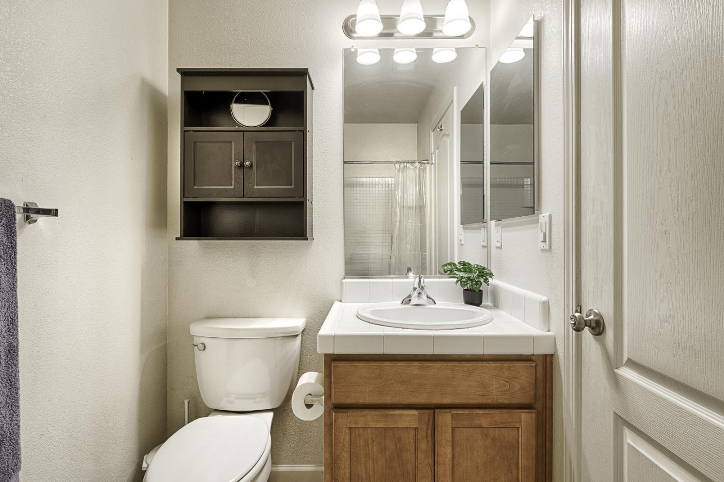 Detail Gallery Image 29 of 34 For 4015 Agassi Dr Dr, Santa Rosa,  CA 95407 - 3 Beds | 2/1 Baths