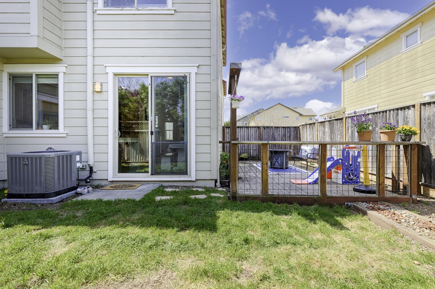 Detail Gallery Image 31 of 34 For 4015 Agassi Dr Dr, Santa Rosa,  CA 95407 - 3 Beds | 2/1 Baths