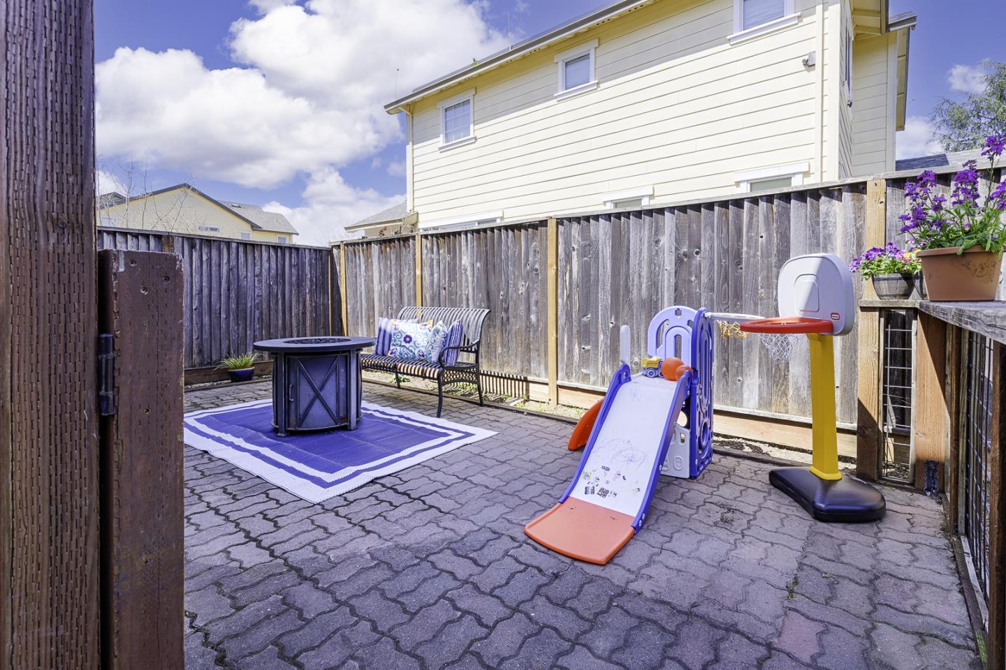 Detail Gallery Image 34 of 34 For 4015 Agassi Dr Dr, Santa Rosa,  CA 95407 - 3 Beds | 2/1 Baths