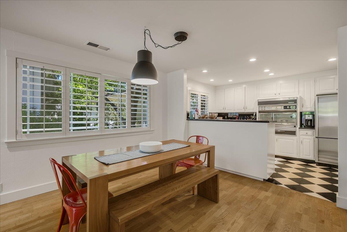 Detail Gallery Image 5 of 19 For 600 Pennsylvania Ave #24,  Los Gatos,  CA 95030 - 2 Beds | 2 Baths