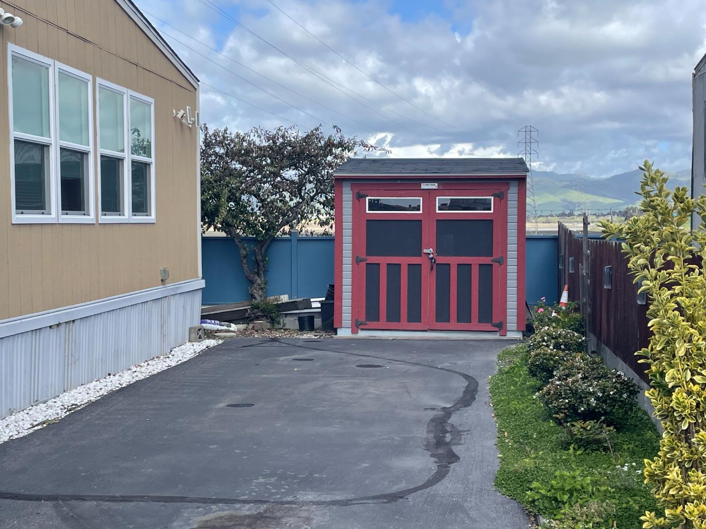 Detail Gallery Image 3 of 16 For 150 Kern St #41,  Salinas,  CA 93905 - 2 Beds | 2 Baths