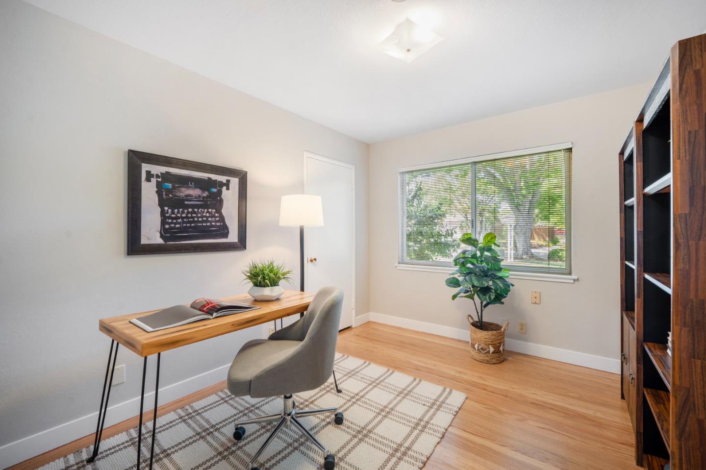 Detail Gallery Image 11 of 31 For 4834 Winton Way, San Jose,  CA 95124 - 4 Beds | 2 Baths