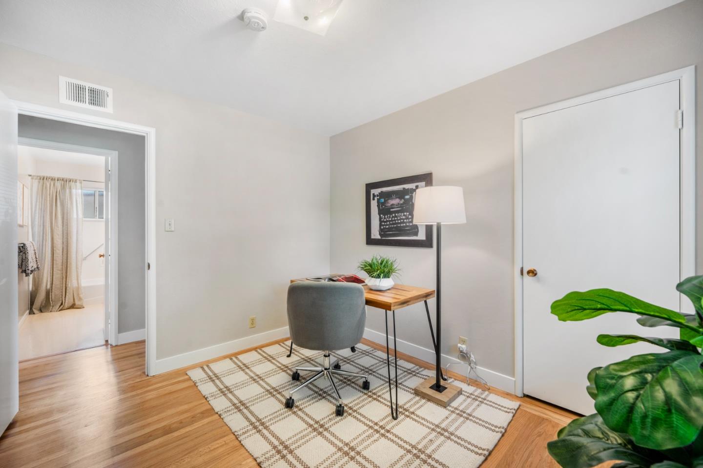 Detail Gallery Image 12 of 31 For 4834 Winton Way, San Jose,  CA 95124 - 4 Beds | 2 Baths
